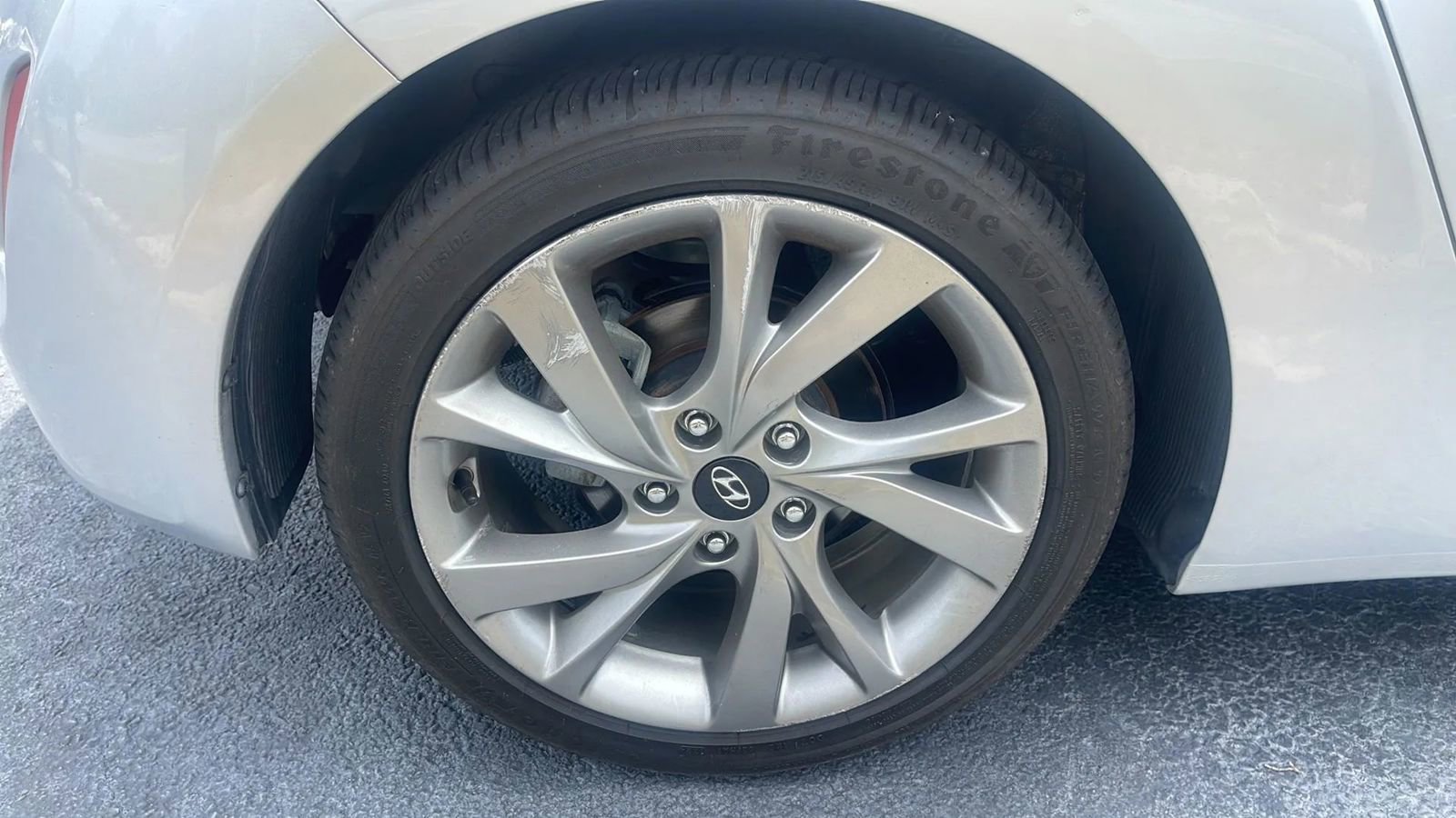 Used 2016 Hyundai Veloster FWD image 24