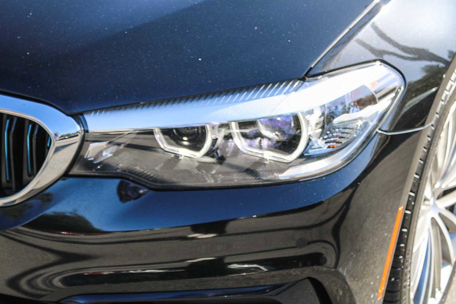 Used 2019 BMW 530e xDrive w/ Convenience Package AWD/4WD image 8