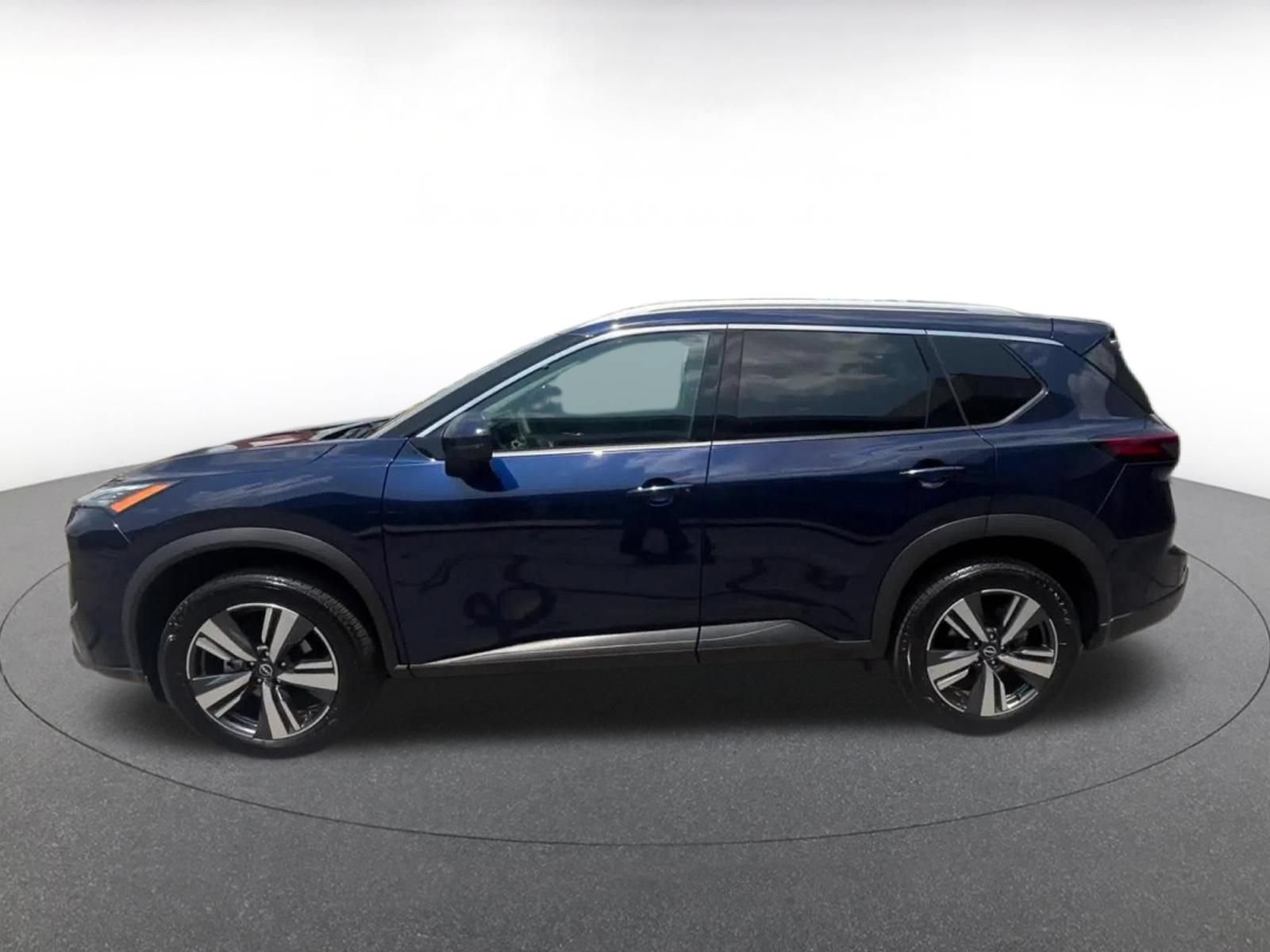 Used 2026 Nissan Rogue SL FWD image 8