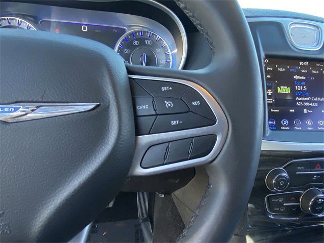 Used 2022 Chrysler 300 Touring w/ Sport Appearance Package image 9