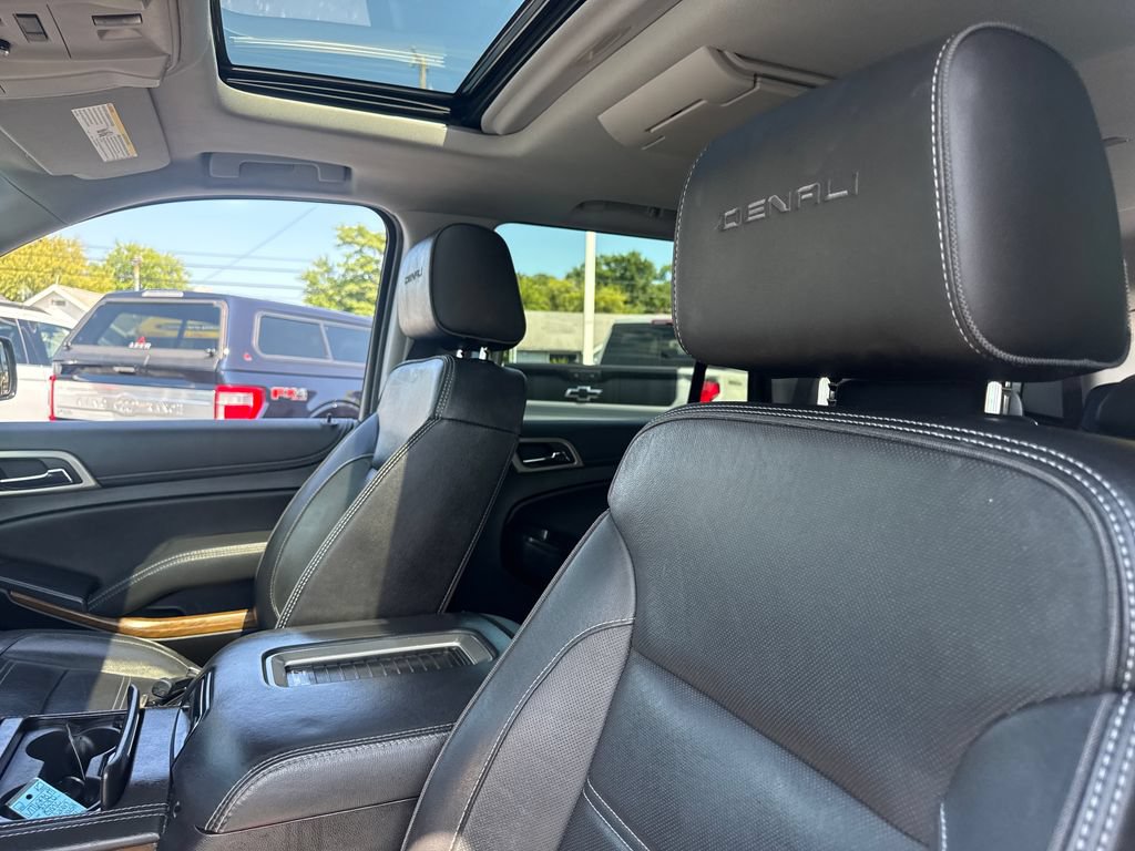 Used 2020 GMC Yukon Denali w/ Denali Ultimate Package AWD/4WD image 31