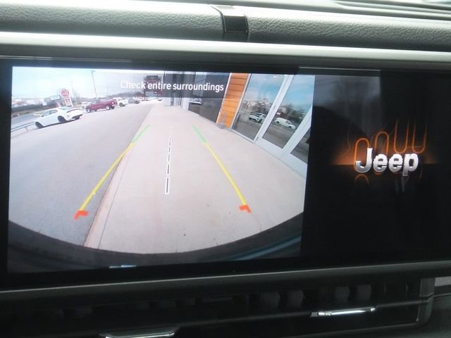 Used 2025 Jeep Wrangler Sport image 24