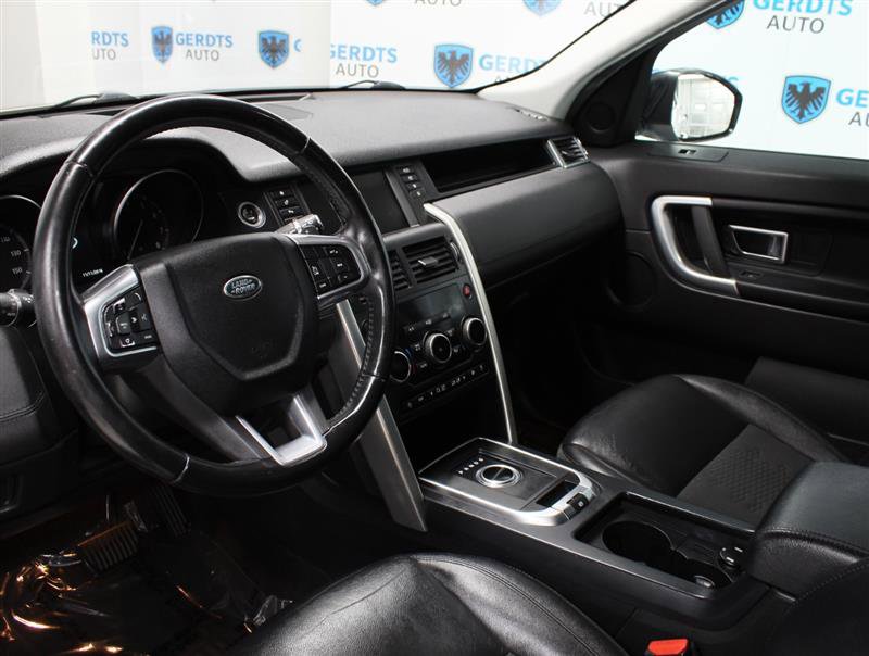 Used 2018 Land Rover Discovery Sport SE image 7
