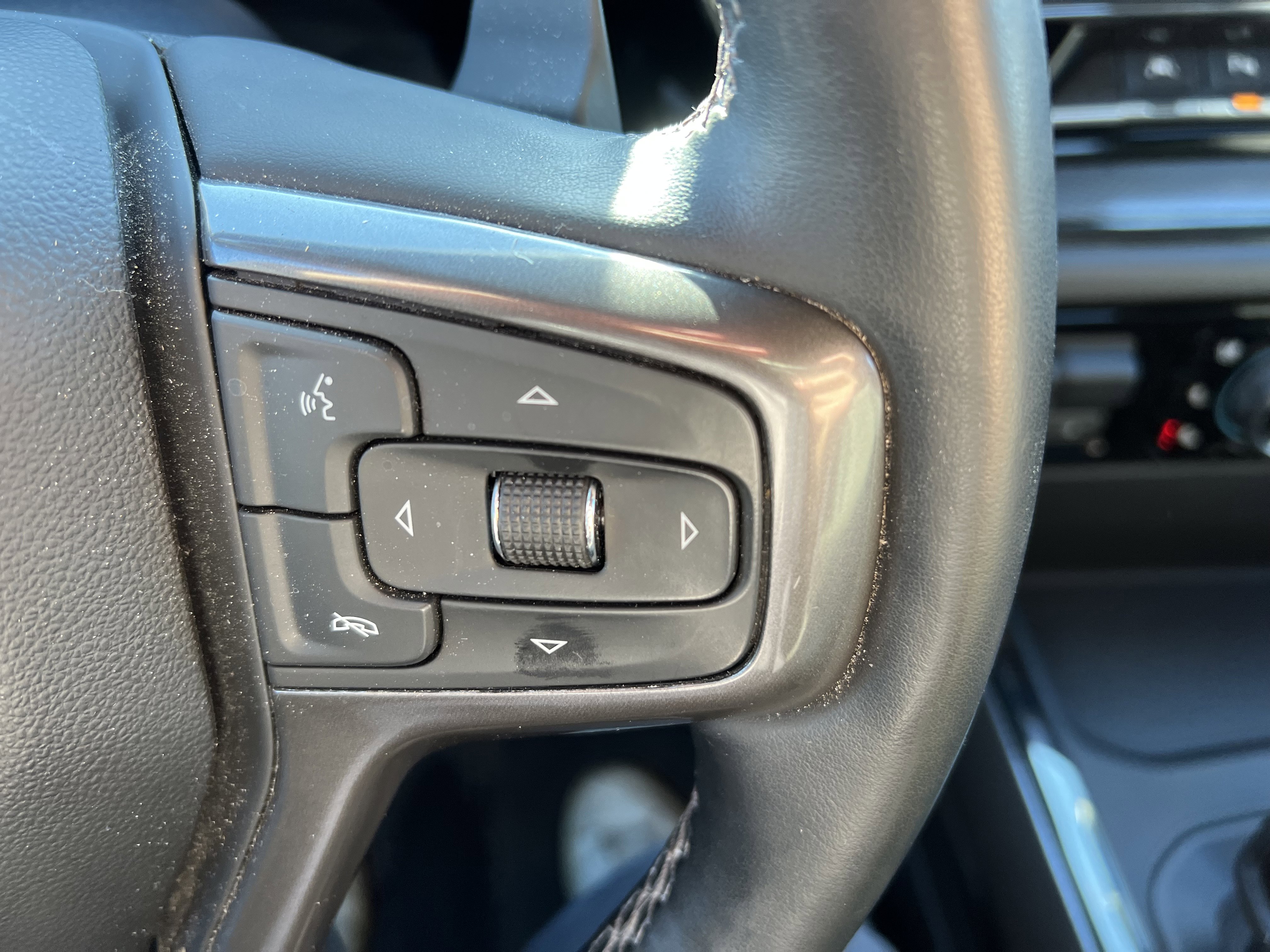 Used 2023 Chevrolet Silverado 1500 ZR2 image 19