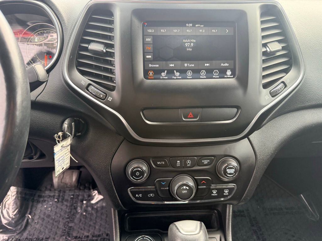 Used 2019 Jeep Cherokee Sport image 22