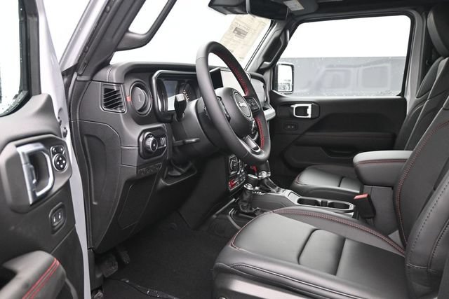 Used 2024 Jeep Wrangler Unlimited Rubicon w/ Capability Package AWD/4WD image 12