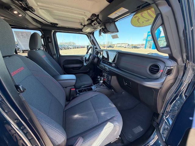 Used 2025 Jeep Wrangler Unlimited Rubicon AWD/4WD image 22