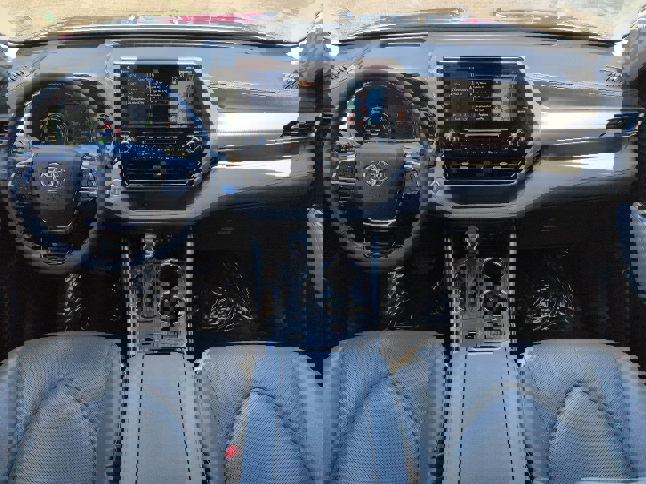 Used 2021 Toyota Highlander Platinum image 13