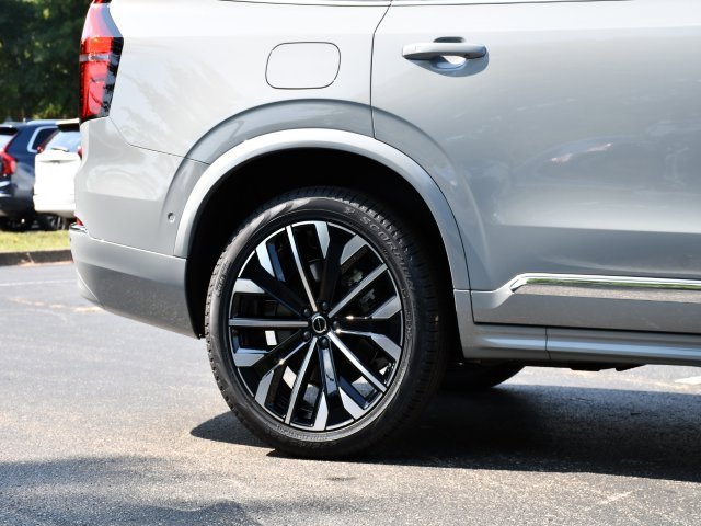 New 2026 Volvo XC90 B6 Plus w/ Protection Package Premier image 10