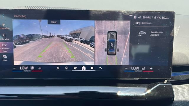 Certified 2025 BMW 530i xDrive w/ Premium Package AWD/4WD image 17