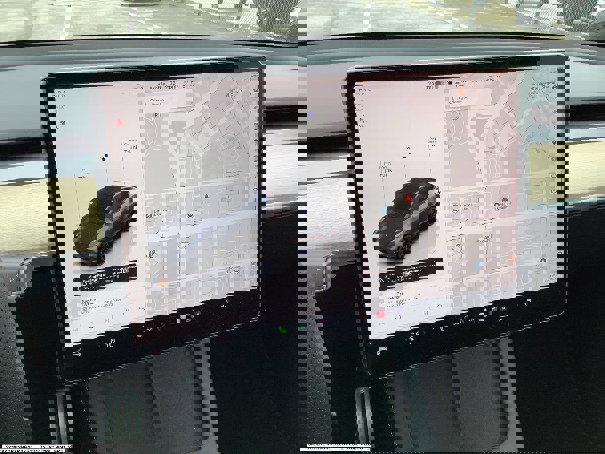 Used 2022 Tesla Model Y Performance image 9