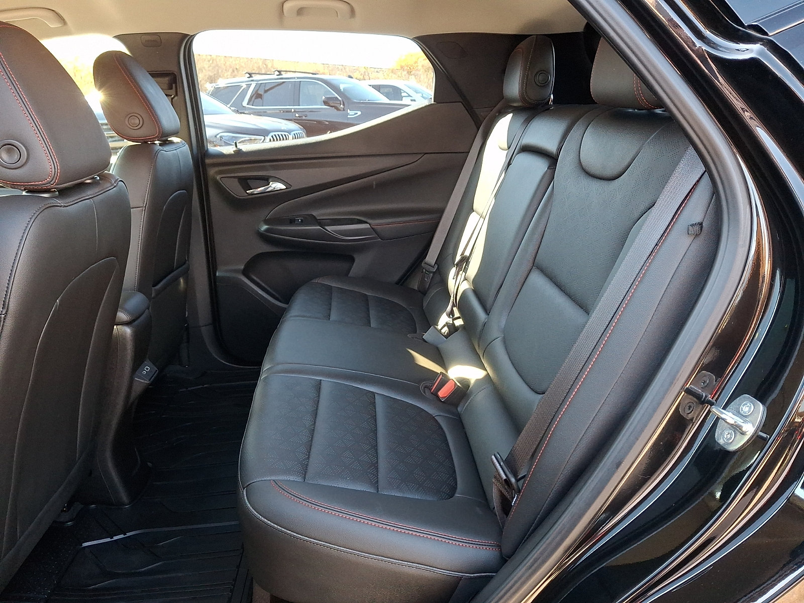 Used 2023 Chevrolet Bolt EUV LT w/ Convenience Package FWD image 10