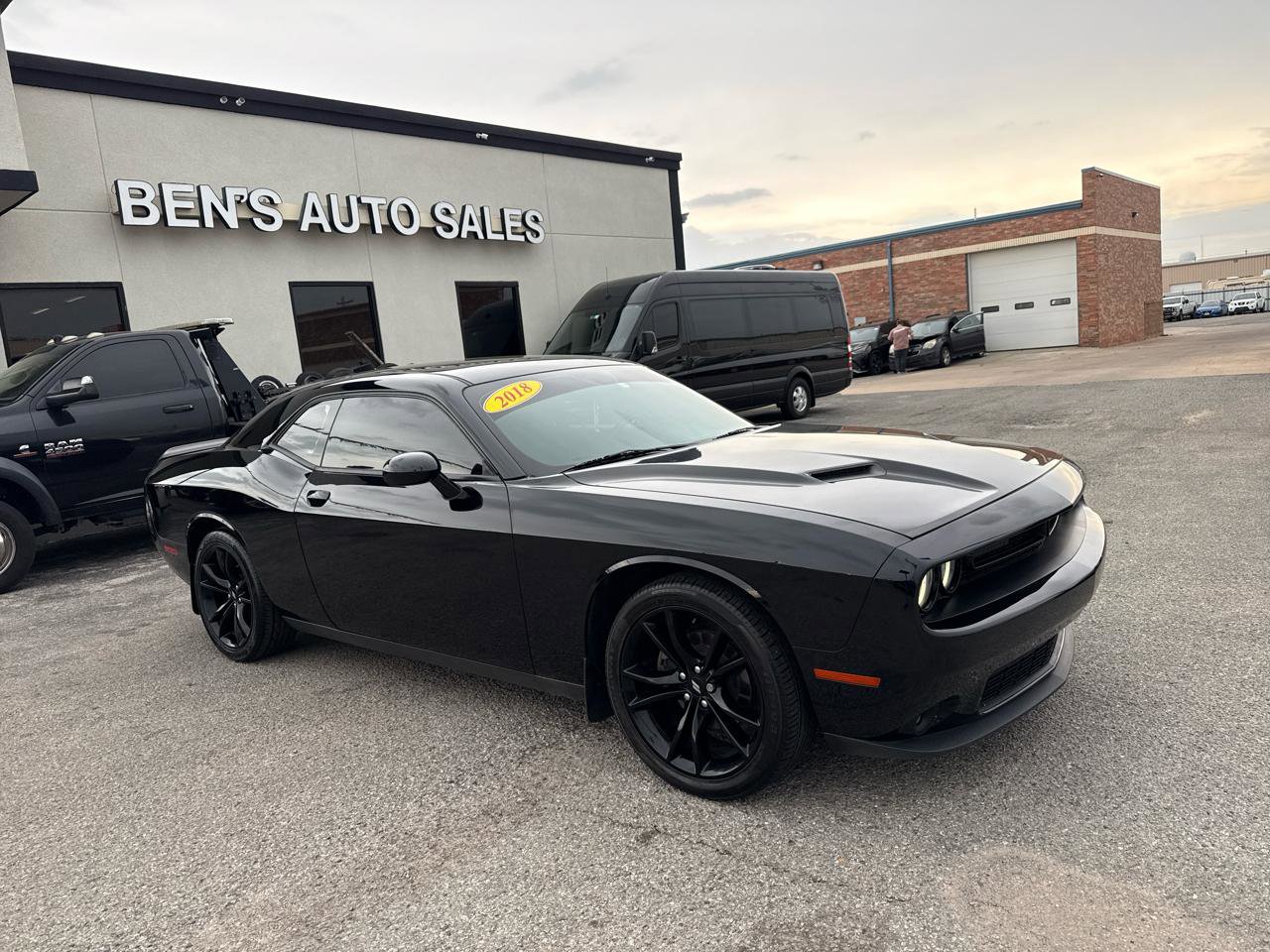 Used 2018 Dodge Challenger SXT w/ Blacktop Package RWD image 4