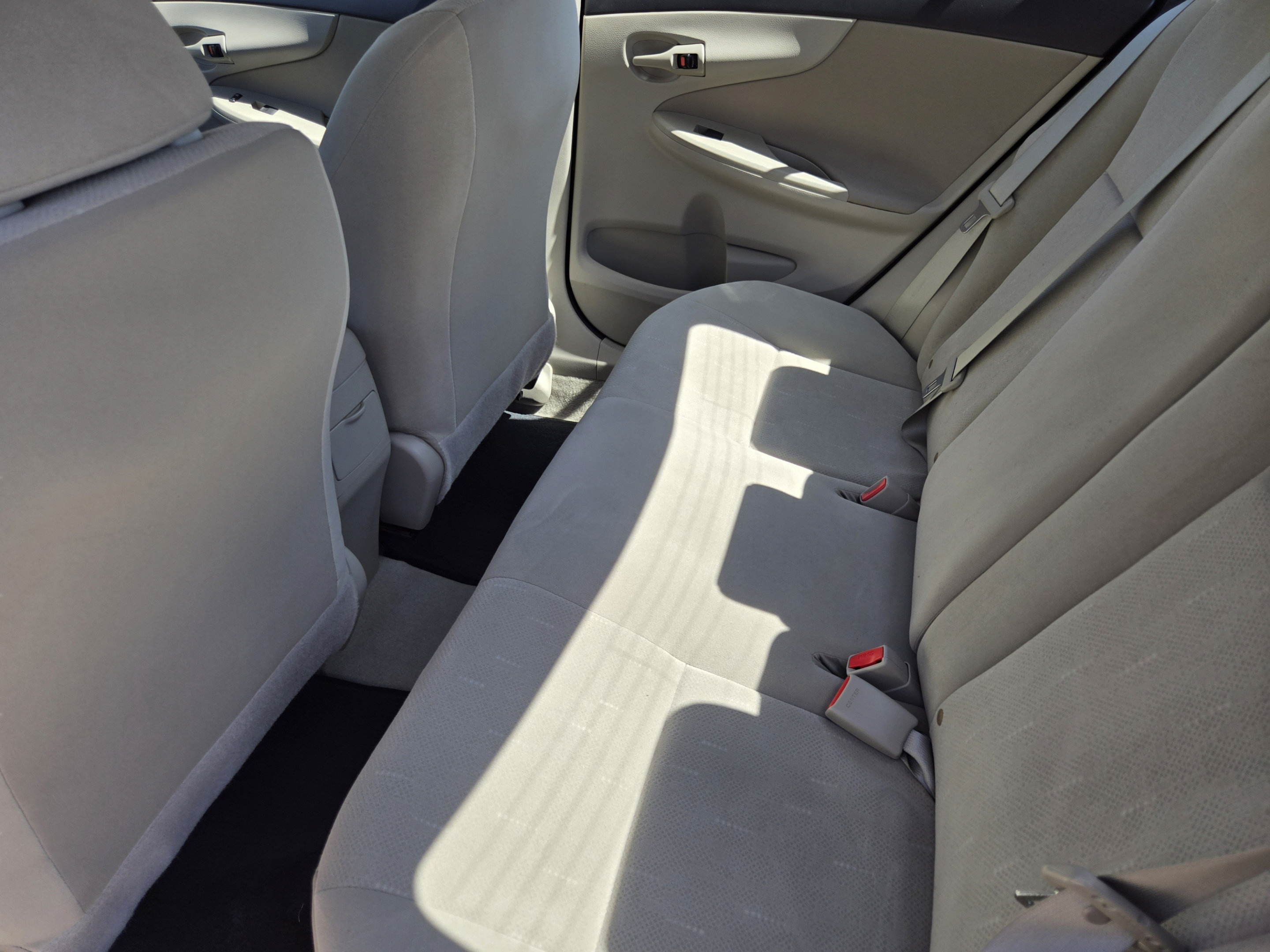 Used 2013 Toyota Corolla L FWD image 27
