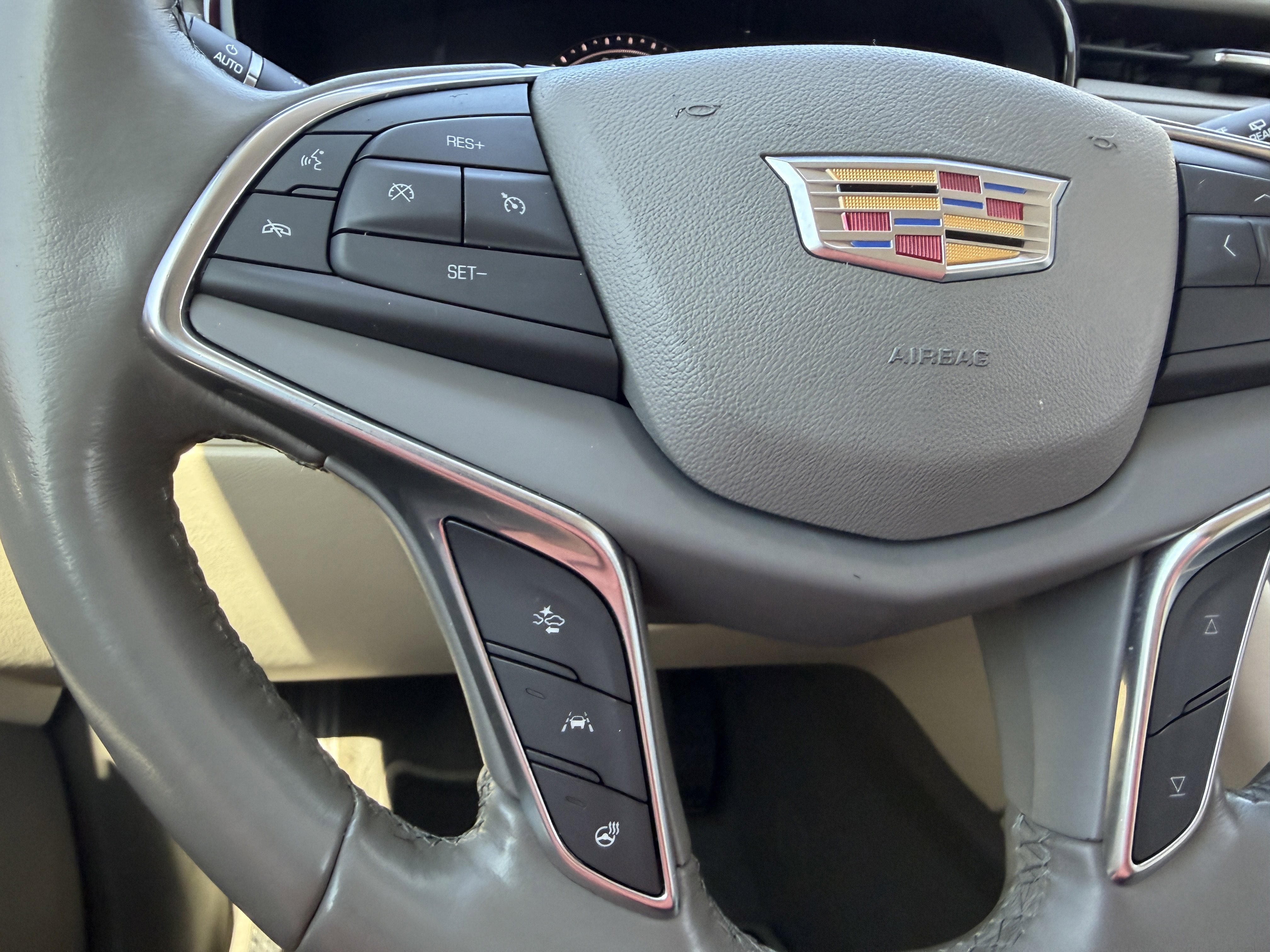 Used 2019 Cadillac XT5 Luxury image 29