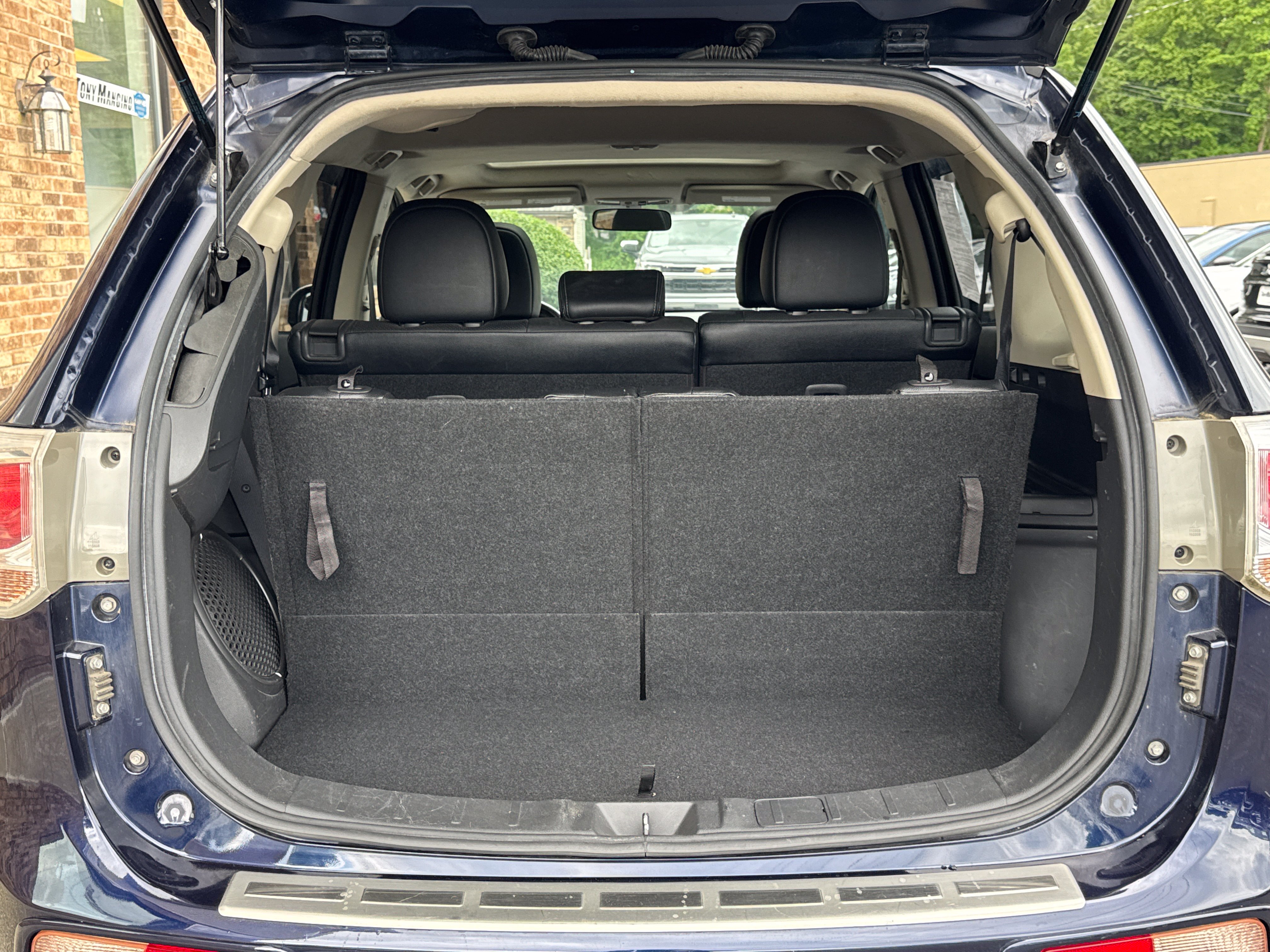 Used 2015 Mitsubishi Outlander SE AWD/4WD image 12