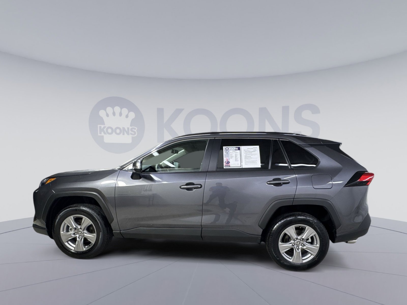 Used 2025 Toyota RAV4 XLE image 8