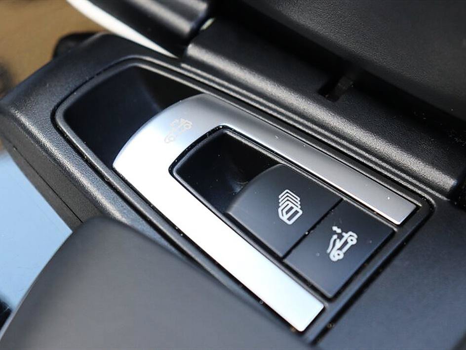 Used 2015 Mercedes-Benz SL 550 image 54