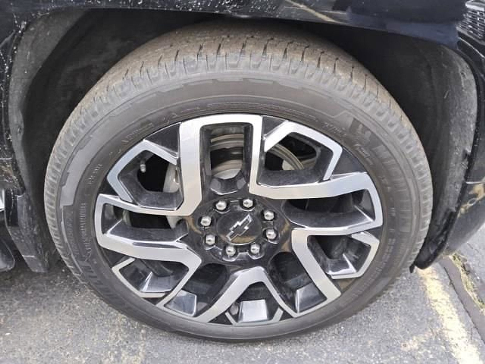 Used 2025 Chevrolet Silverado EV RST AWD/4WD image 19