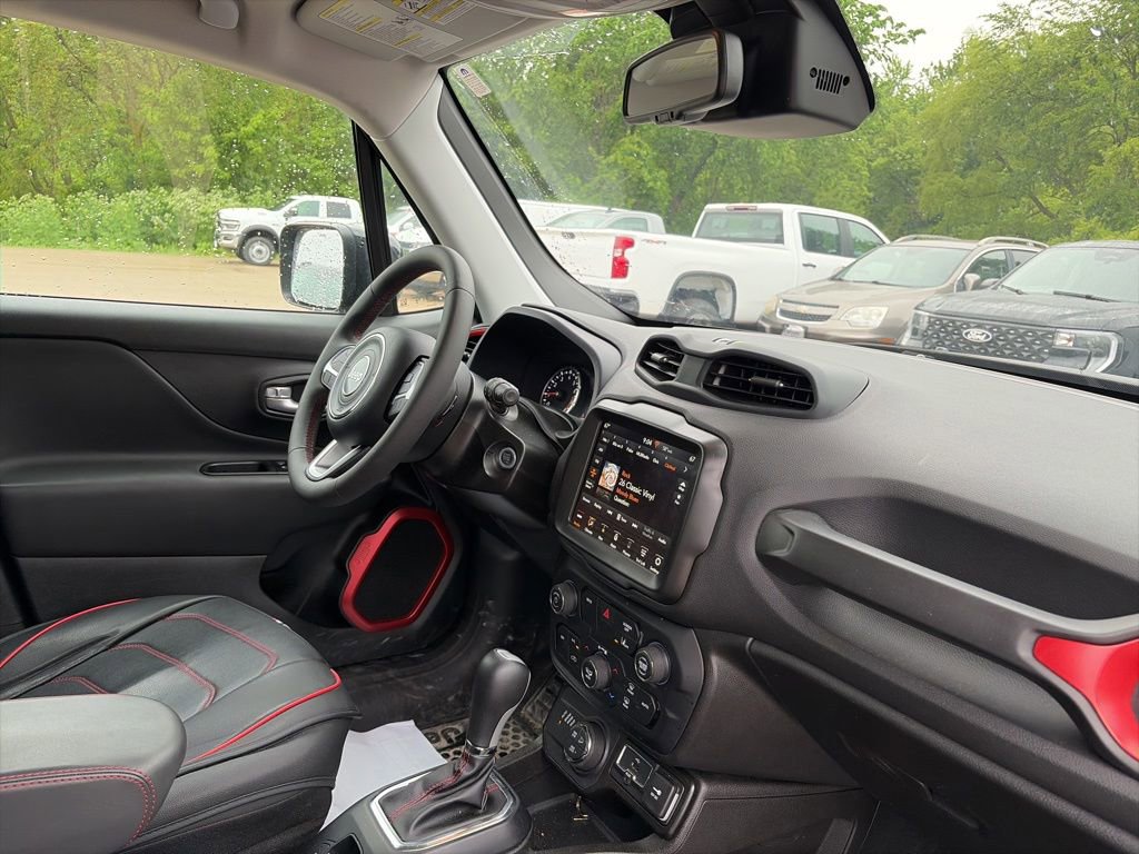 Used 2023 Jeep Renegade Trailhawk AWD/4WD image 15