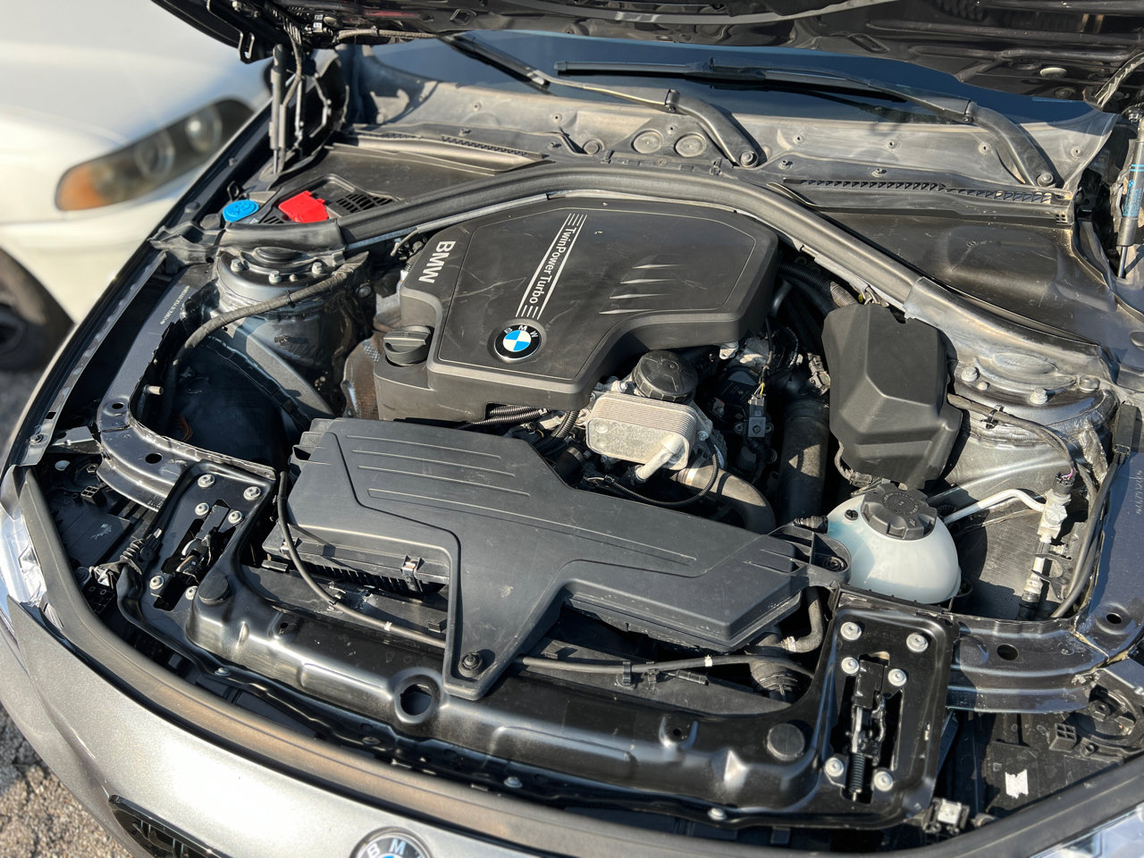 Used 2018 BMW 320i xDrive Sedan image 33