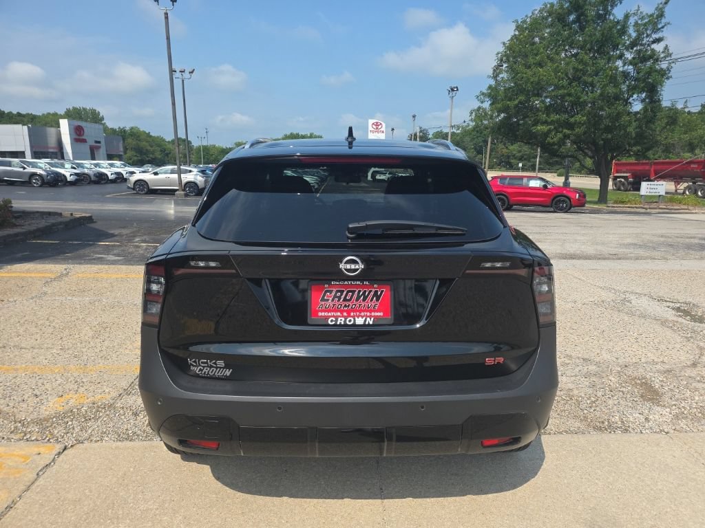 Certified 2025 Nissan Kicks SR FWD image 4
