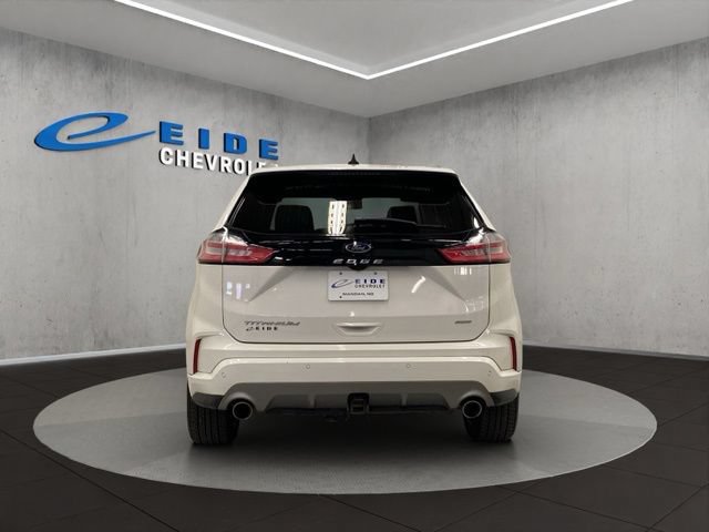 Used 2021 Ford Edge Titanium w/ Equipment Group 301A AWD/4WD image 13