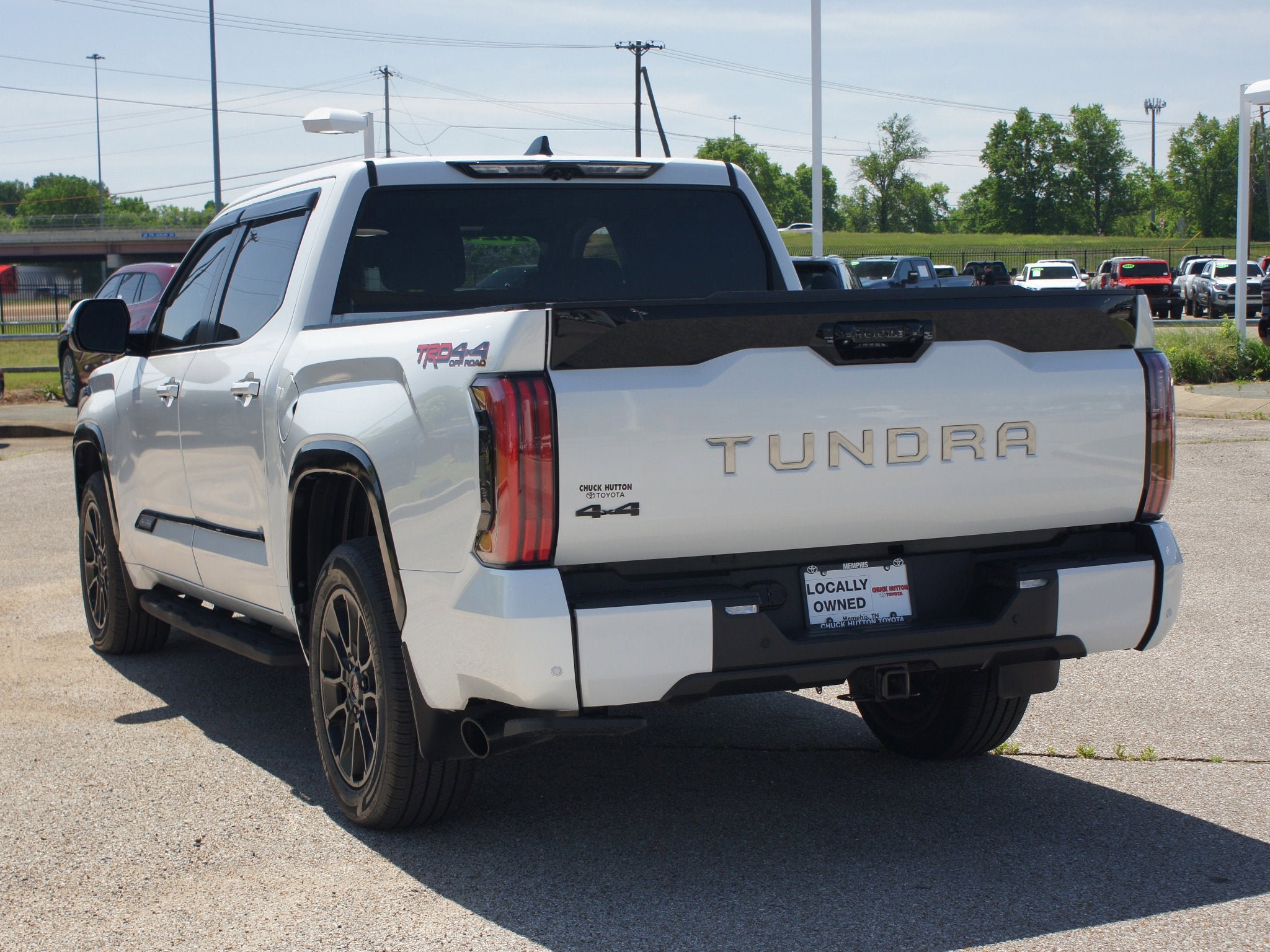Used 2024 Toyota Tundra Platinum w/ TRD Off-Road Package AWD/4WD image 16