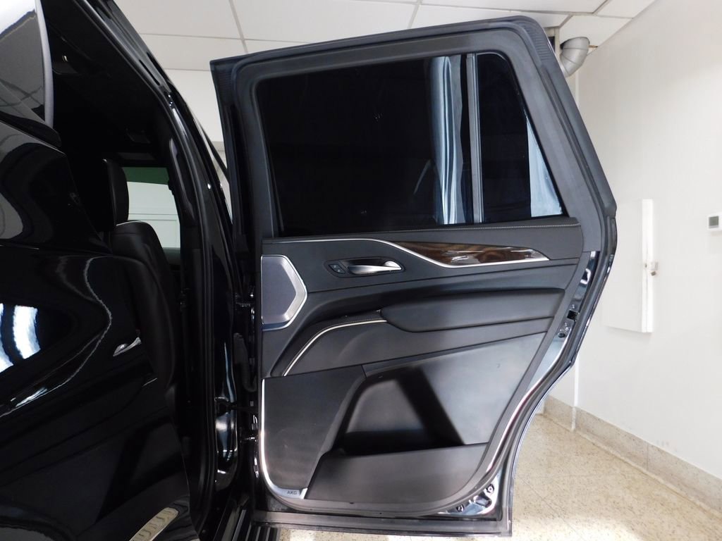 Used 2022 Cadillac Escalade Sport Platinum w/ LPO, ONYX Package AWD/4WD image 53