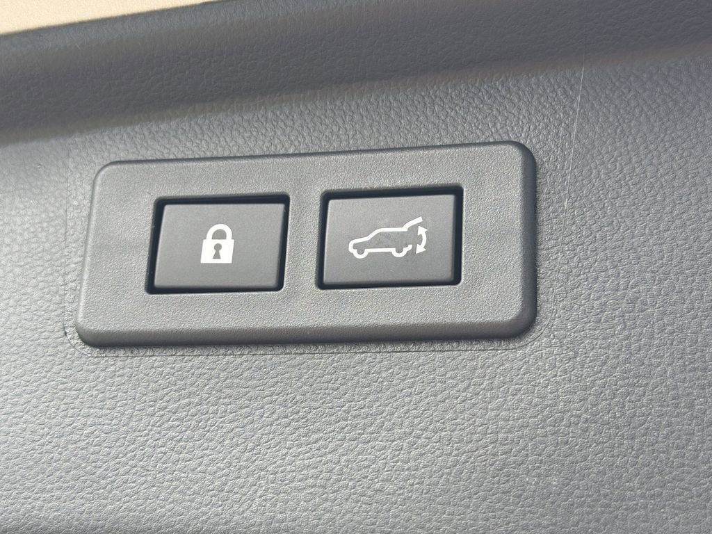 Used 2020 Subaru Outback Premium AWD/4WD image 12