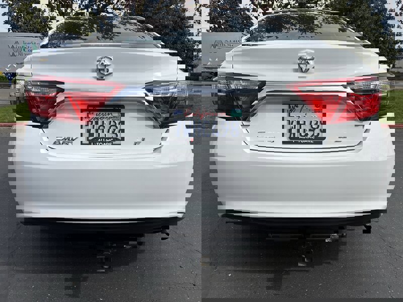 Used 2017 Toyota Camry LE image 12