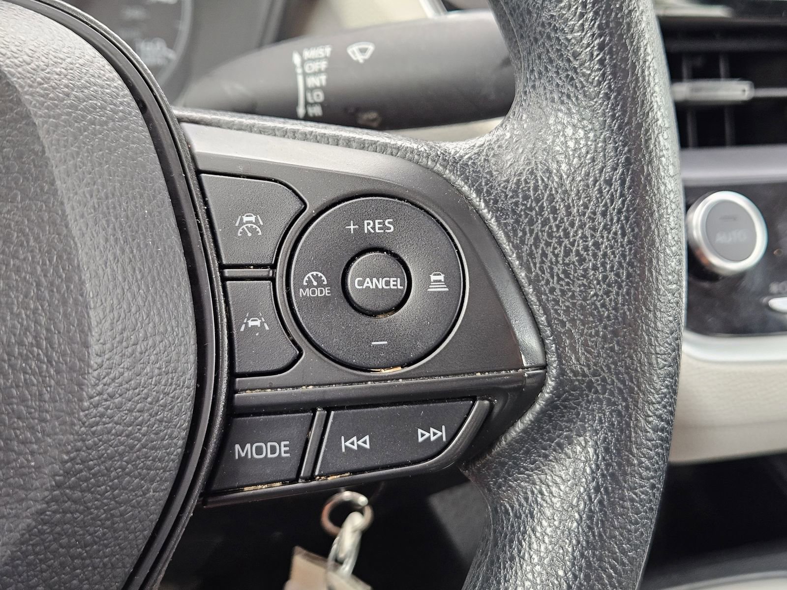 Used 2024 Toyota Corolla LE FWD image 24