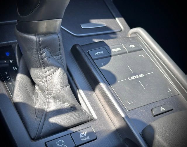 Used 2022 Lexus ES 300h w/ Accessory Package 2 image 15