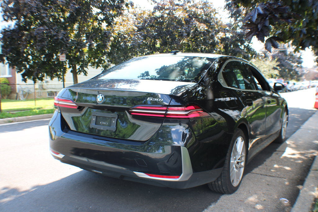 Used 2025 BMW 530i RWD image 5
