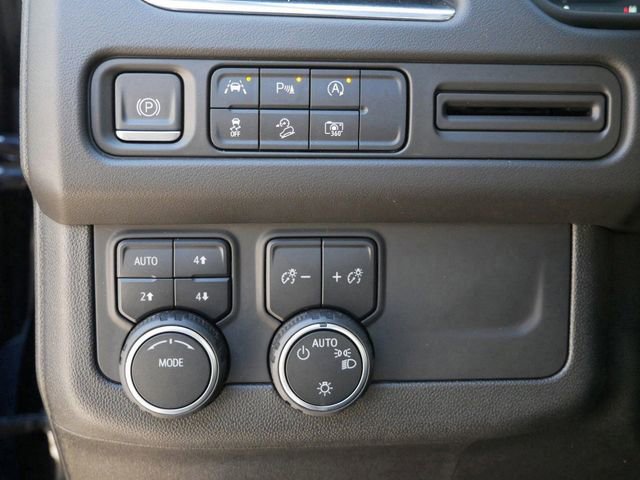 Used 2023 Chevrolet Tahoe Z71 w/ Luxury Package image 16