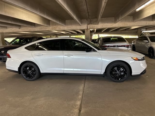 Certified 2025 Honda Accord SE image 4