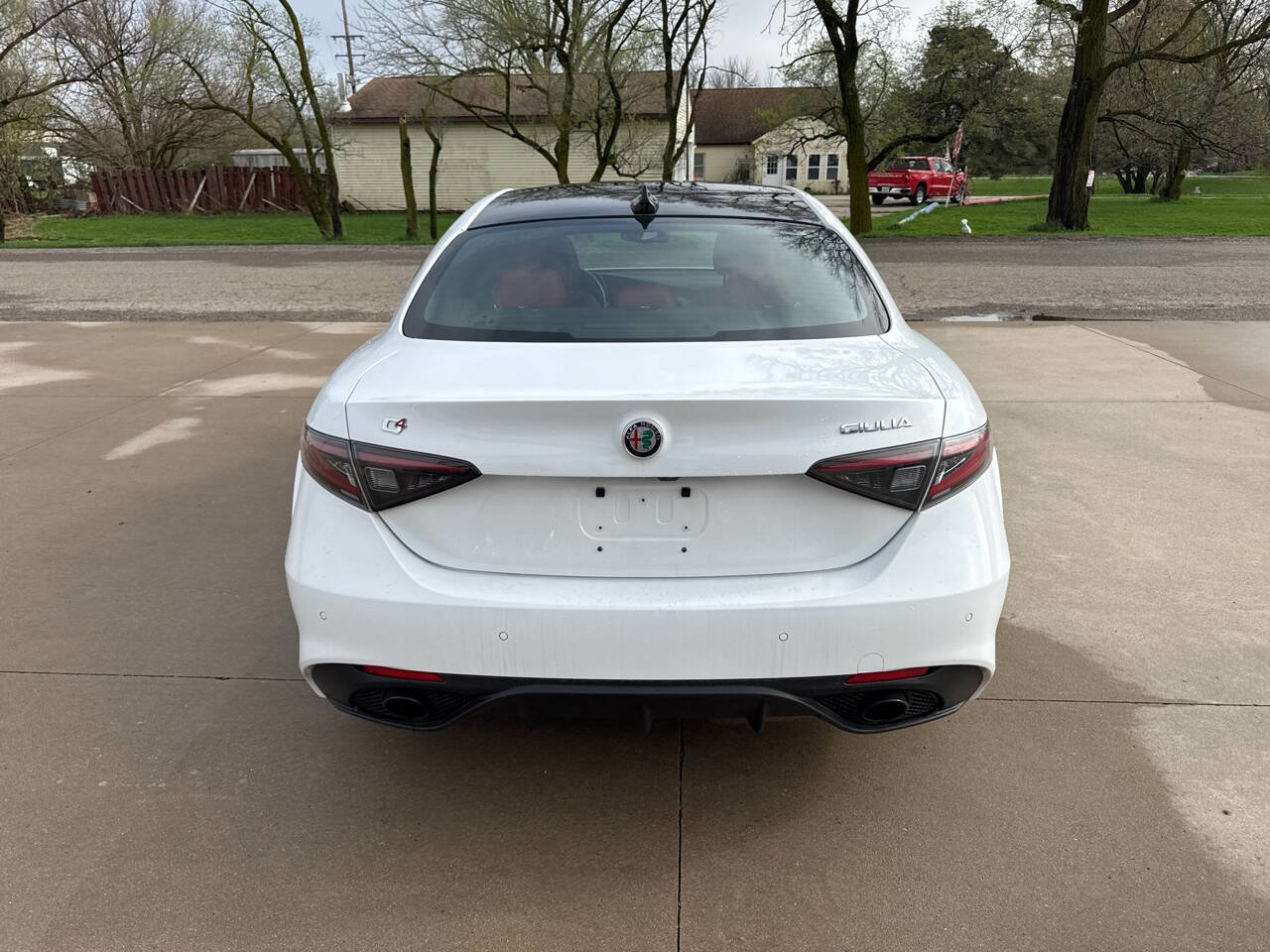 Used 2024 Alfa Romeo Giulia Veloce image 5