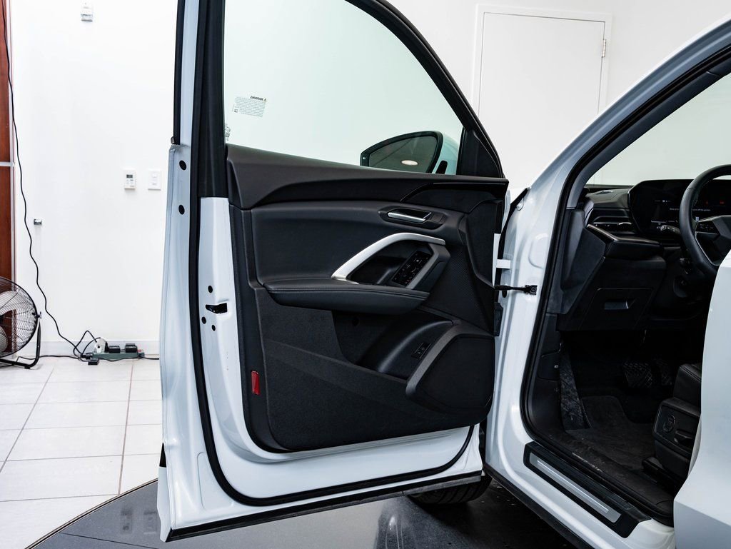 Certified 2025 Audi Q5 Premium w/ 19" Wheel Package image 26