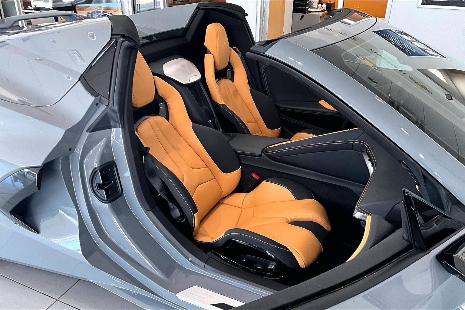 Used 2024 Chevrolet Corvette Stingray Preferred Conv w/ Z51 Performance Package RWD image 7