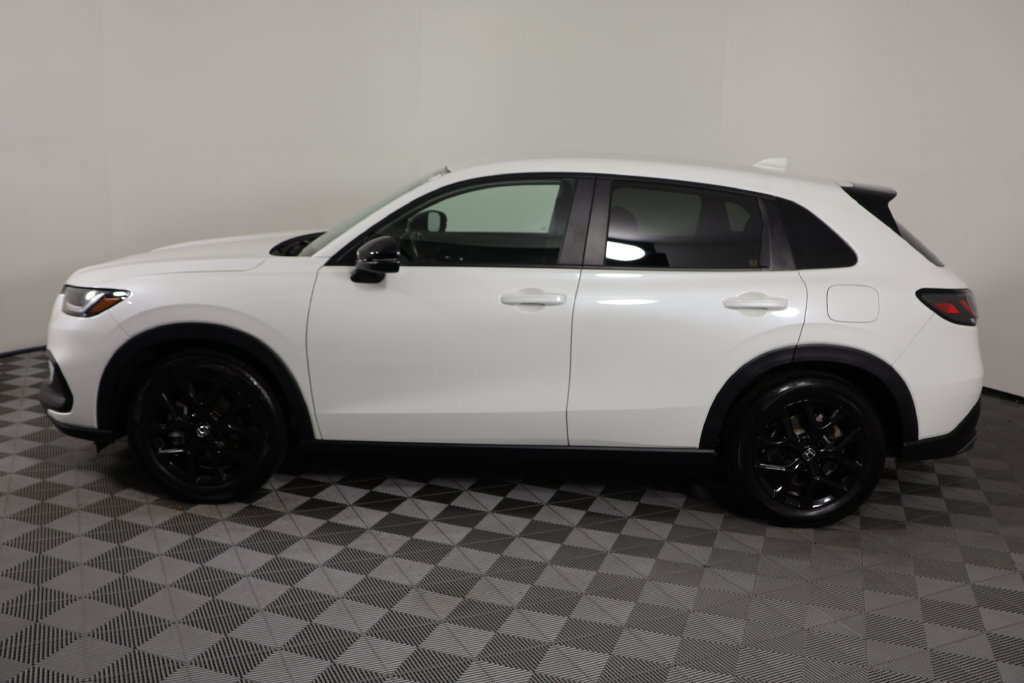 Used 2025 Honda HR-V Sport image 5