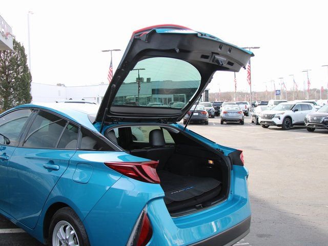 Used 2018 Toyota Prius Prime Premium w/ Carpet Mat Package image 6