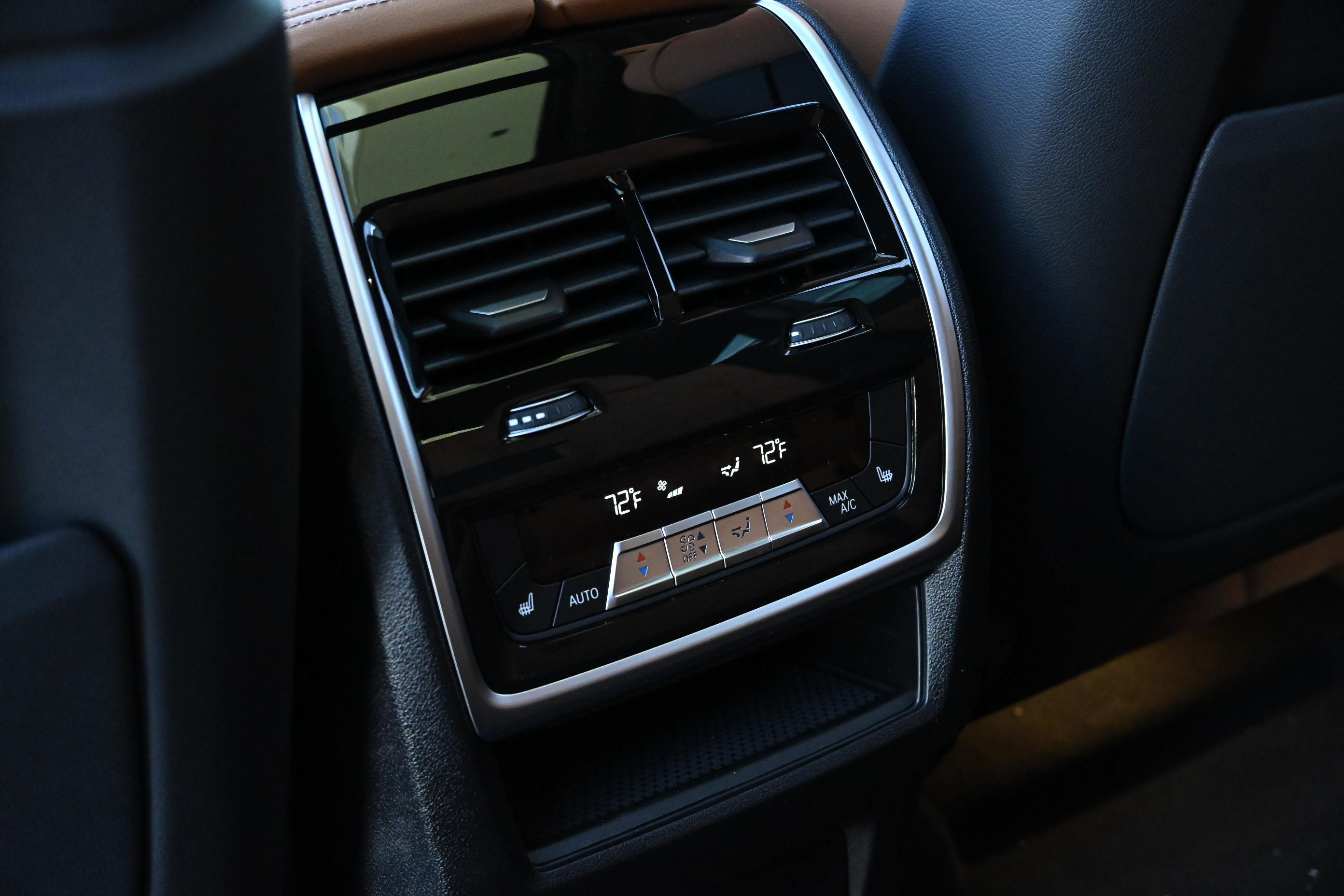 New 2026 BMW X6 M60i image 27