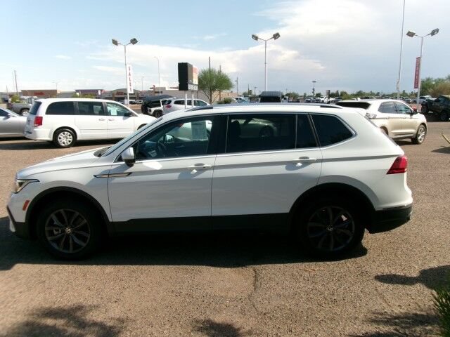 Used 2024 Volkswagen Tiguan Wolfsburg Edition AWD/4WD image 11