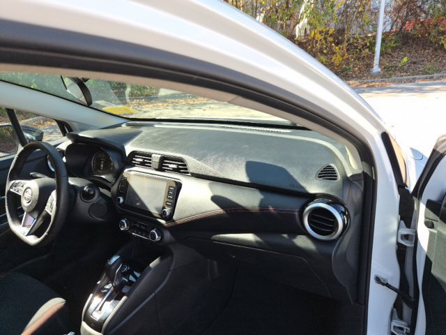 Used 2024 Nissan Versa SR FWD image 9