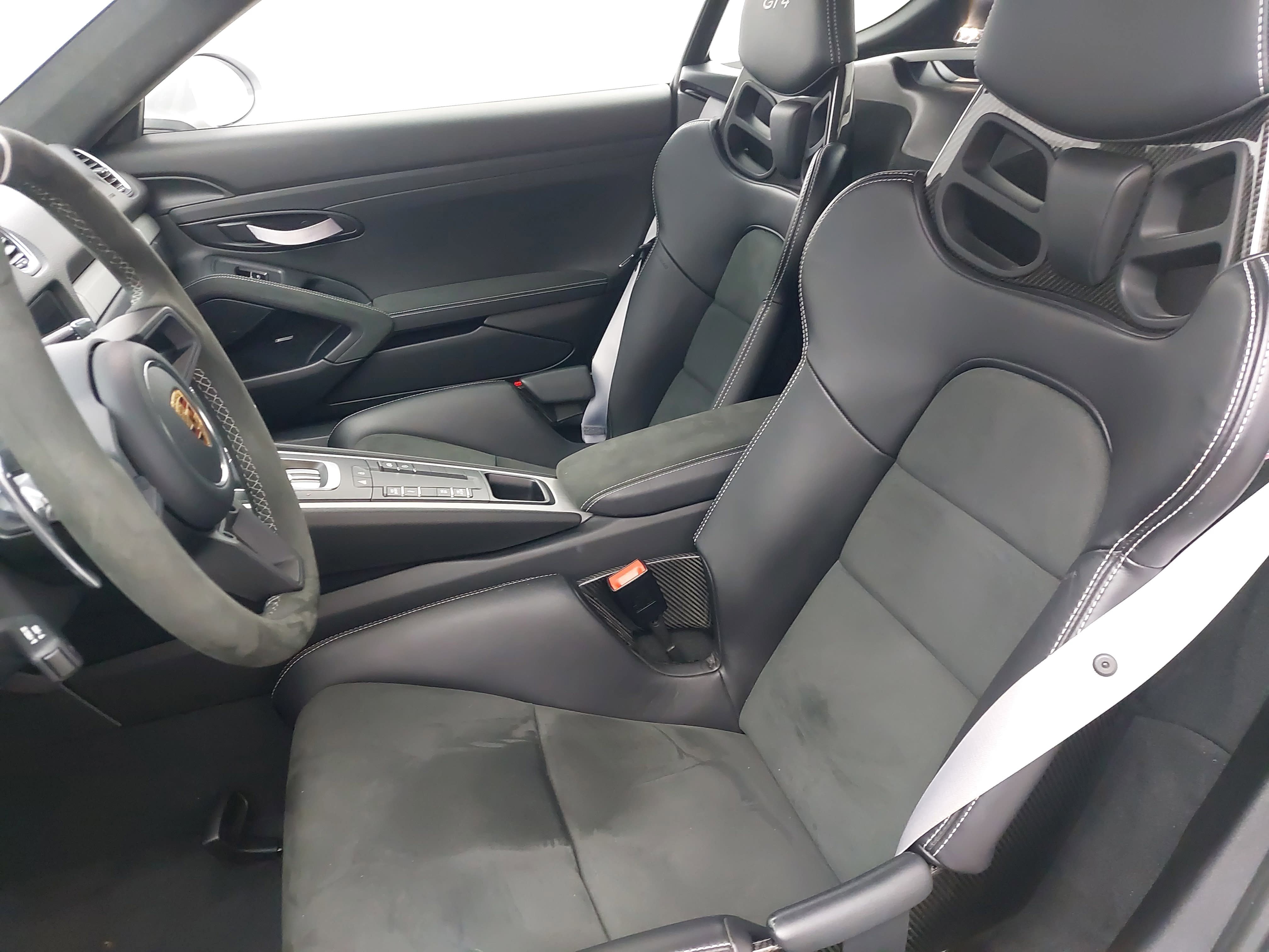 Certified 2022 Porsche 718 Cayman GT4 RWD image 5