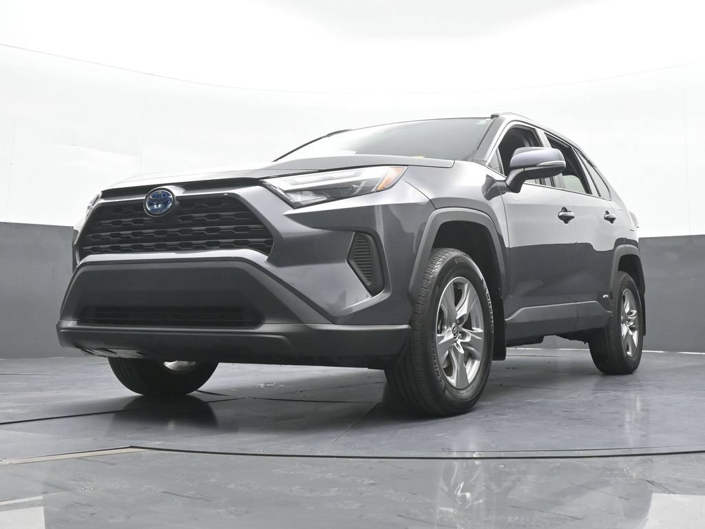 Used 2024 Toyota RAV4 XLE AWD/4WD image 49