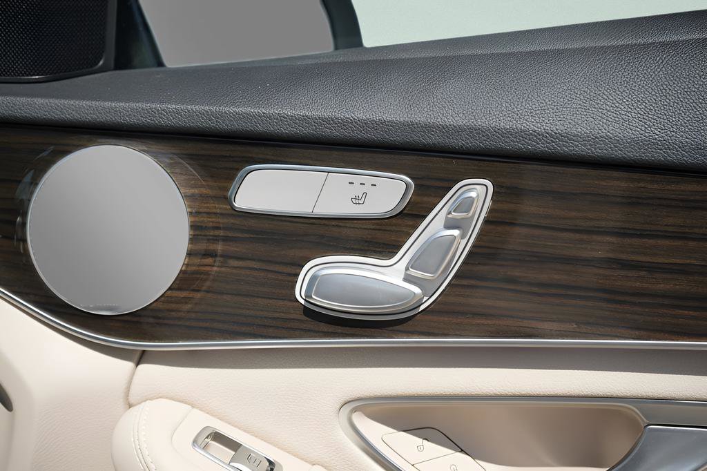 Used 2021 Mercedes-Benz C 300 4MATIC Sedan w/ Premium Package image 16