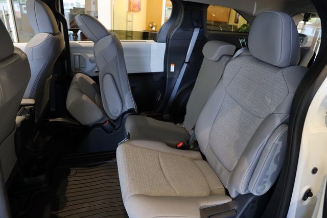 New 2025 Toyota Sienna LE image 8