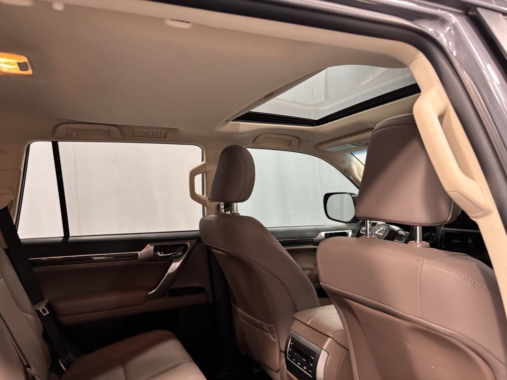 Used 2023 Lexus GX 460 Premium image 25