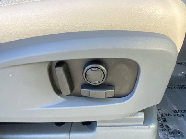 Used 2020 Land Rover Defender 110 SE image 20